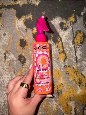 amika The Wizard Detangling Primer - Bright Pink & Orange